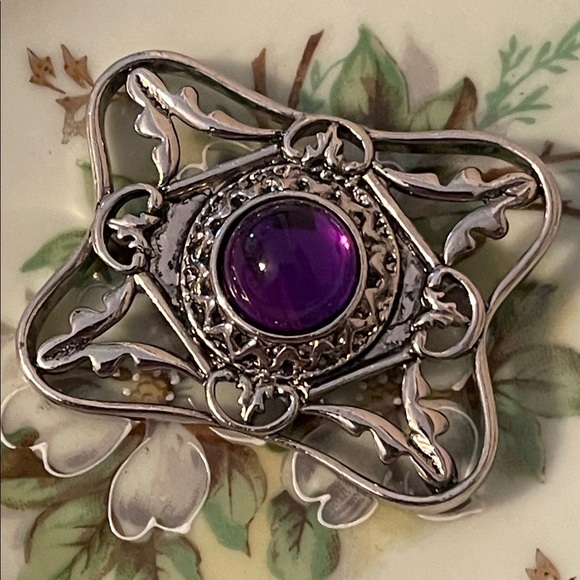 1992 Avon “Bold and Classic” Purple Glass Cabochon Clip-on Earrings & Brooch - Picture 7 of 10